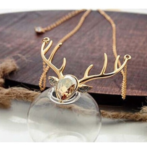 ✨HP✨NWT Crystal Gold Plated Deer 🦌 Necklace - Picture 2 of 2
